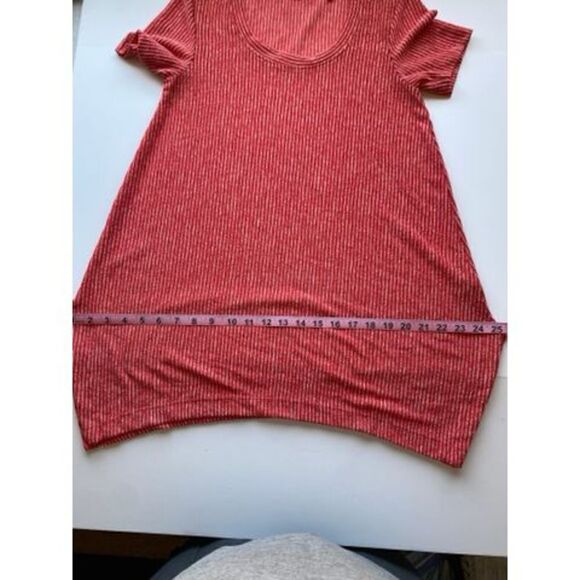 Soft Surroundings Dione Red Poppy Stripe Tee  Women S Knit Top Tunic - Picture 9 of 15